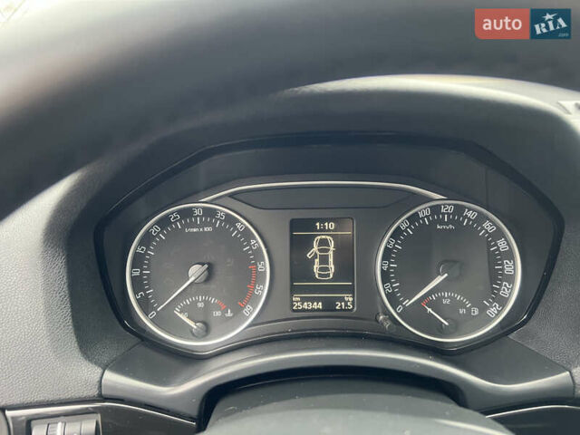 Серый Шкода Октавия, объемом двигателя 2 л и пробегом 254 тыс. км за 10600 $, фото 18 на Automoto.ua