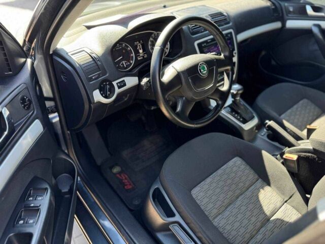 Сірий Шкода Октавія, об'ємом двигуна 1.8 л та пробігом 184 тис. км за 8800 $, фото 11 на Automoto.ua