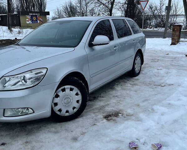 Серый Шкода Октавия, объемом двигателя 1.6 л и пробегом 272 тыс. км за 7500 $, фото 2 на Automoto.ua