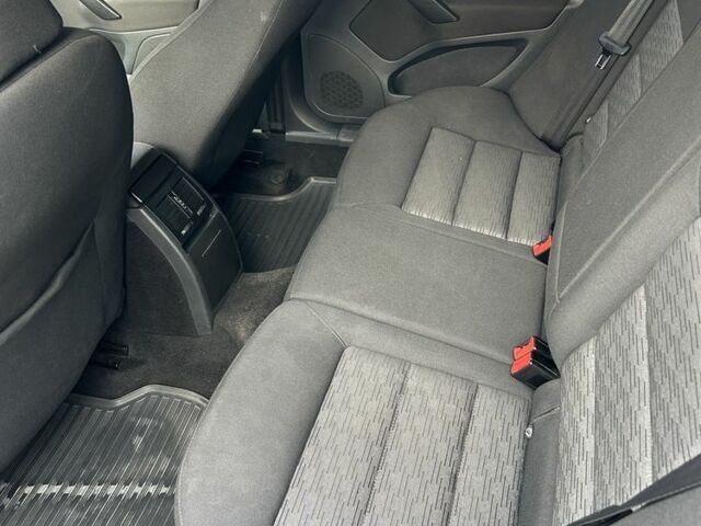 Серый Шкода Октавия, объемом двигателя 2 л и пробегом 312 тыс. км за 7300 $, фото 6 на Automoto.ua