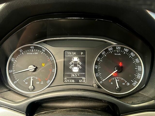 Серый Шкода Октавия, объемом двигателя 1.8 л и пробегом 221 тыс. км за 7500 $, фото 8 на Automoto.ua