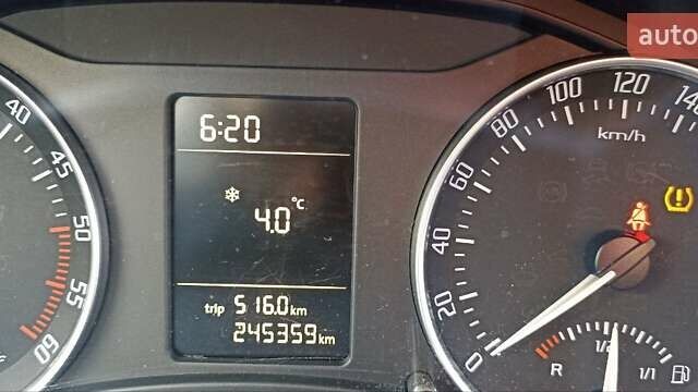 Сірий Шкода Октавія, об'ємом двигуна 1.6 л та пробігом 245 тис. км за 7000 $, фото 8 на Automoto.ua