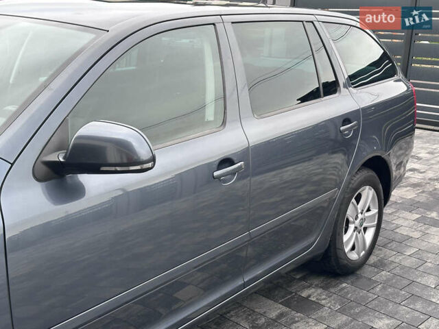 Серый Шкода Октавия, объемом двигателя 1.2 л и пробегом 209 тыс. км за 6777 $, фото 2 на Automoto.ua