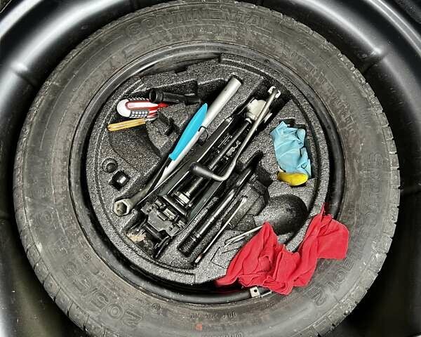 Серый Шкода Октавия, объемом двигателя 1.97 л и пробегом 215 тыс. км за 9100 $, фото 31 на Automoto.ua