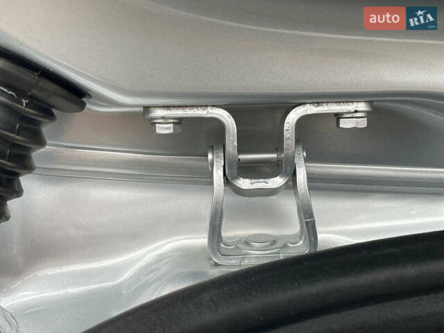 Серый Шкода Октавия, объемом двигателя 1.6 л и пробегом 229 тыс. км за 9499 $, фото 181 на Automoto.ua