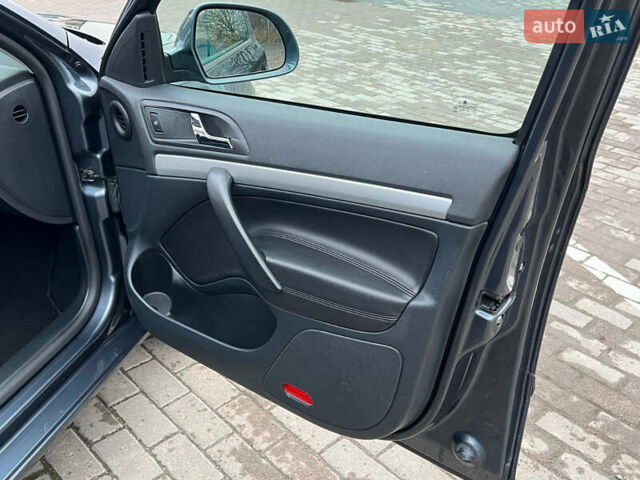 Серый Шкода Октавия, объемом двигателя 1.4 л и пробегом 263 тыс. км за 8500 $, фото 34 на Automoto.ua