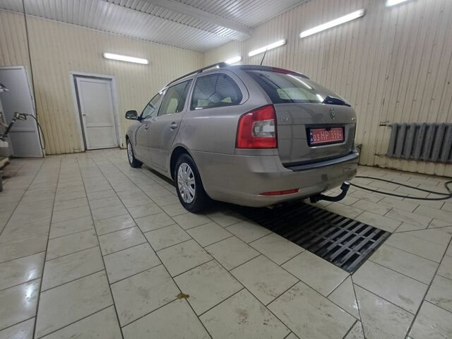 Сірий Шкода Октавія, об'ємом двигуна 0 л та пробігом 197 тис. км за 7750 $, фото 5 на Automoto.ua