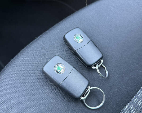 Сірий Шкода Октавія, об'ємом двигуна 1.8 л та пробігом 157 тис. км за 8150 $, фото 31 на Automoto.ua