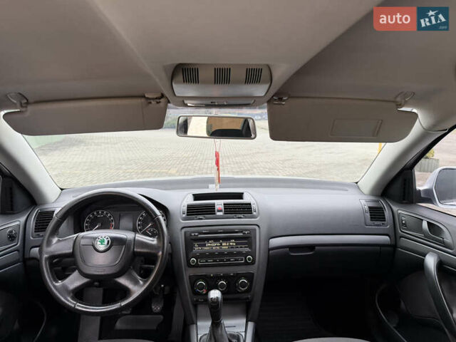 Серый Шкода Октавия, объемом двигателя 1.6 л и пробегом 292 тыс. км за 7199 $, фото 10 на Automoto.ua