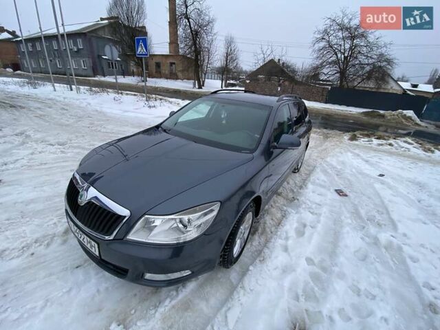 Сірий Шкода Октавія, об'ємом двигуна 1.8 л та пробігом 240 тис. км за 7500 $, фото 1 на Automoto.ua