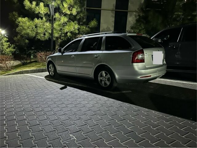 Серый Шкода Октавия, объемом двигателя 2 л и пробегом 312 тыс. км за 7300 $, фото 4 на Automoto.ua