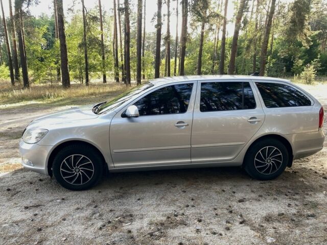 Сірий Шкода Октавія, об'ємом двигуна 1.6 л та пробігом 303 тис. км за 7500 $, фото 2 на Automoto.ua