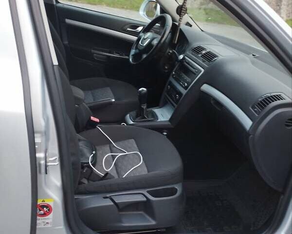 Серый Шкода Октавия, объемом двигателя 1.6 л и пробегом 280 тыс. км за 8100 $, фото 14 на Automoto.ua