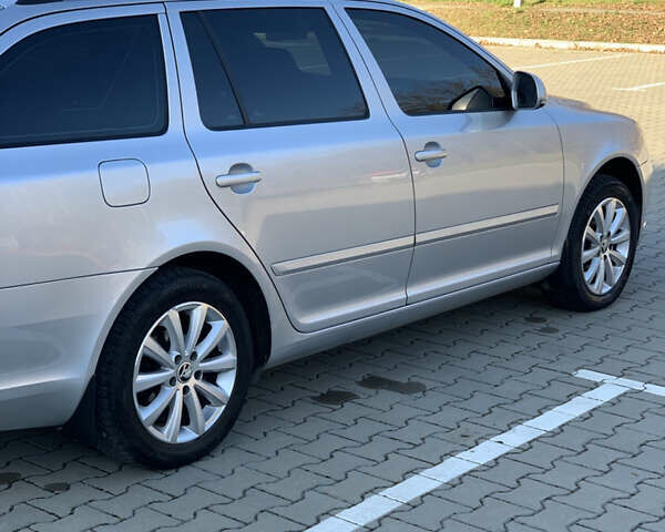Сірий Шкода Октавія, об'ємом двигуна 1.6 л та пробігом 181 тис. км за 8799 $, фото 84 на Automoto.ua