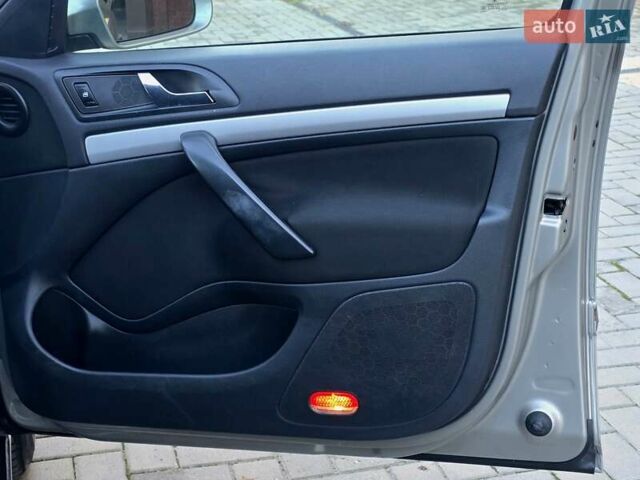 Серый Шкода Октавия, объемом двигателя 1.8 л и пробегом 226 тыс. км за 6400 $, фото 23 на Automoto.ua