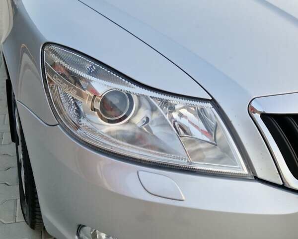 Серый Шкода Октавия, объемом двигателя 1.6 л и пробегом 229 тыс. км за 8300 $, фото 13 на Automoto.ua