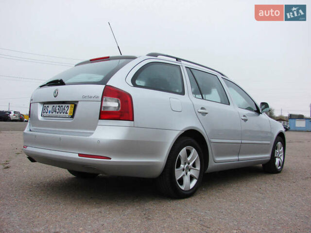 Сірий Шкода Октавія, об'ємом двигуна 1.6 л та пробігом 240 тис. км за 8000 $, фото 6 на Automoto.ua