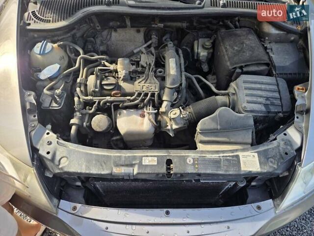 Серый Шкода Октавия, объемом двигателя 1.2 л и пробегом 294 тыс. км за 6500 $, фото 3 на Automoto.ua