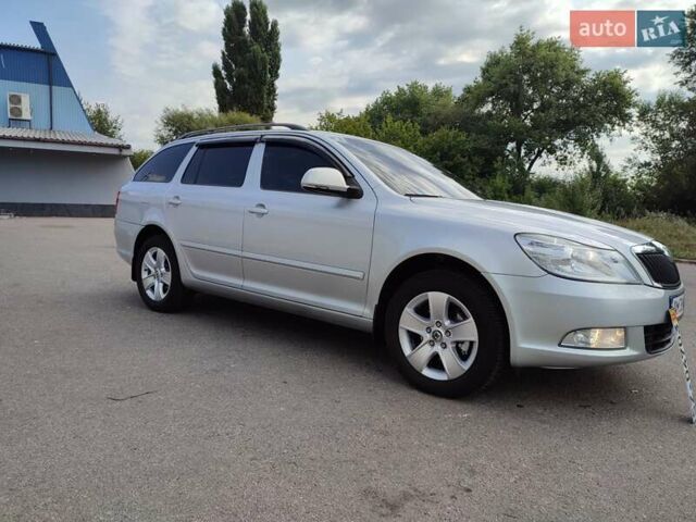 Сірий Шкода Октавія, об'ємом двигуна 1.6 л та пробігом 211 тис. км за 8900 $, фото 2 на Automoto.ua