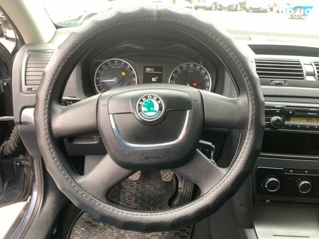 Сірий Шкода Октавія, об'ємом двигуна 1.6 л та пробігом 307 тис. км за 7190 $, фото 22 на Automoto.ua