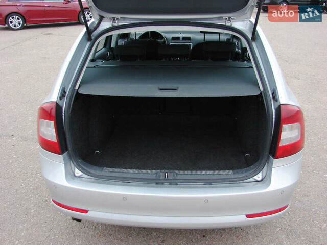 Сірий Шкода Октавія, об'ємом двигуна 1.6 л та пробігом 240 тис. км за 8000 $, фото 21 на Automoto.ua