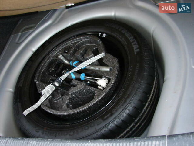 Сірий Шкода Октавія, об'ємом двигуна 1.6 л та пробігом 240 тис. км за 8000 $, фото 22 на Automoto.ua