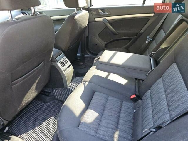 Сірий Шкода Октавія, об'ємом двигуна 1.6 л та пробігом 232 тис. км за 7500 $, фото 5 на Automoto.ua