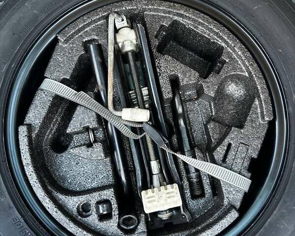 Серый Шкода Октавия, объемом двигателя 1.8 л и пробегом 183 тыс. км за 8800 $, фото 51 на Automoto.ua