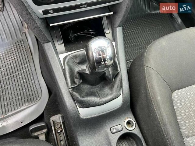 Серый Шкода Октавия, объемом двигателя 1.6 л и пробегом 245 тыс. км за 7500 $, фото 27 на Automoto.ua