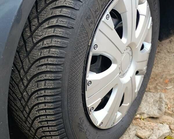 Серый Шкода Октавия, объемом двигателя 1.6 л и пробегом 307 тыс. км за 6700 $, фото 11 на Automoto.ua