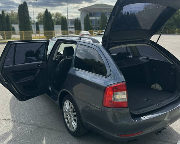 Сірий Шкода Октавія, об'ємом двигуна 1.8 л та пробігом 235 тис. км за 9000 $, фото 4 на Automoto.ua