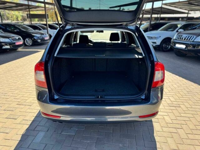 Сірий Шкода Октавія, об'ємом двигуна 1.8 л та пробігом 184 тис. км за 8800 $, фото 8 на Automoto.ua