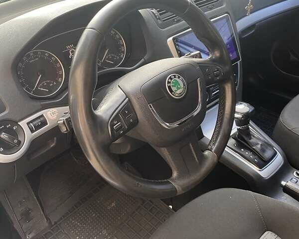 Серый Шкода Октавия, объемом двигателя 1.6 л и пробегом 288 тыс. км за 7500 $, фото 11 на Automoto.ua