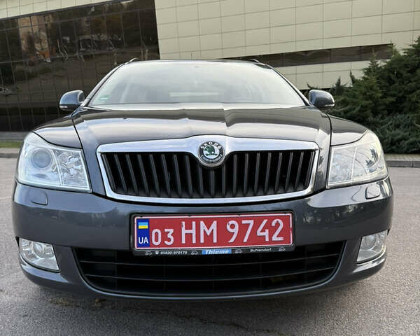 Серый Шкода Октавия, объемом двигателя 1.6 л и пробегом 210 тыс. км за 8999 $, фото 9 на Automoto.ua