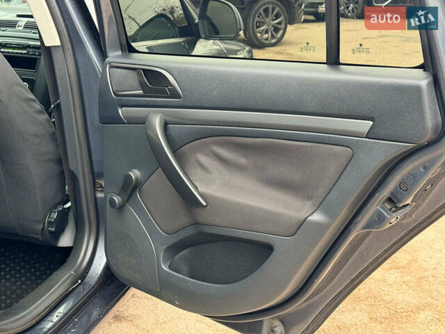 Сірий Шкода Октавія, об'ємом двигуна 1.6 л та пробігом 307 тис. км за 5940 $, фото 21 на Automoto.ua