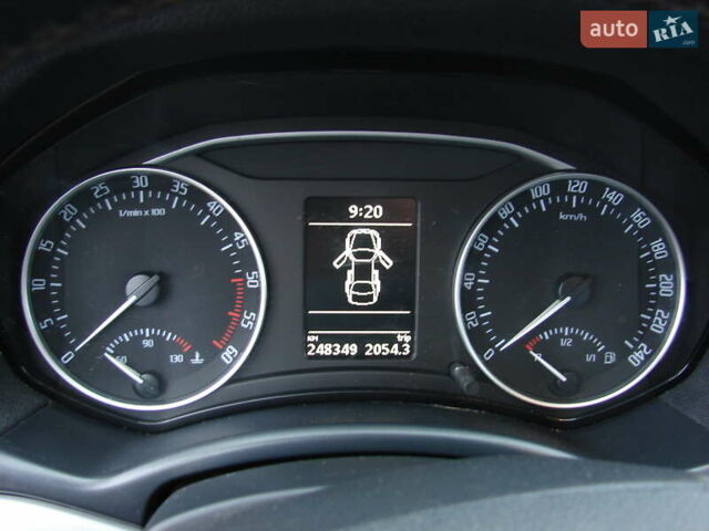 Сірий Шкода Октавія, об'ємом двигуна 1.6 л та пробігом 240 тис. км за 8000 $, фото 12 на Automoto.ua