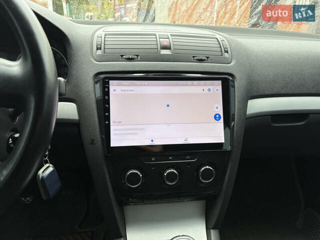 Шкода Октавия 2010 в Кривом Роге на Automoto.ua Серый Шкода Октавия, объемом двигателя 1.6 л и пробегом 240 тыс. км за 7700 $, фото 13 на Automoto.ua