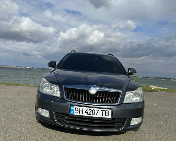 Серый Шкода Октавия, объемом двигателя 1.6 л и пробегом 287 тыс. км за 7200 $, фото 2 на Automoto.ua