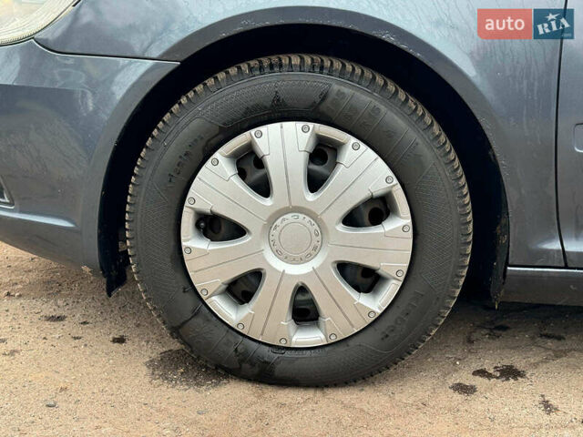 Сірий Шкода Октавія, об'ємом двигуна 1.6 л та пробігом 307 тис. км за 5940 $, фото 11 на Automoto.ua