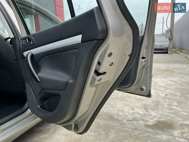 Сірий Шкода Октавія, об'ємом двигуна 1.6 л та пробігом 188 тис. км за 9200 $, фото 88 на Automoto.ua