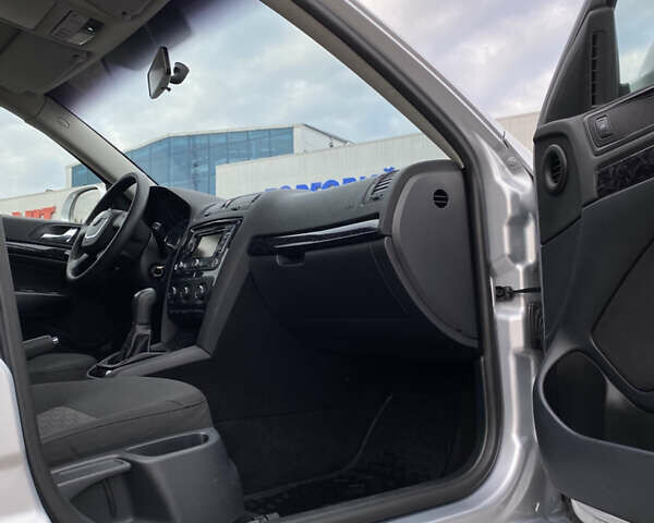 Серый Шкода Октавия, объемом двигателя 2 л и пробегом 273 тыс. км за 8200 $, фото 54 на Automoto.ua