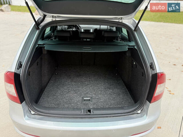 Серый Шкода Октавия, объемом двигателя 2 л и пробегом 185 тыс. км за 10700 $, фото 26 на Automoto.ua