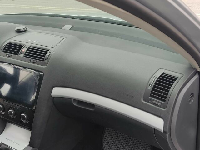 Сірий Шкода Октавія, об'ємом двигуна 1.8 л та пробігом 298 тис. км за 6500 $, фото 18 на Automoto.ua