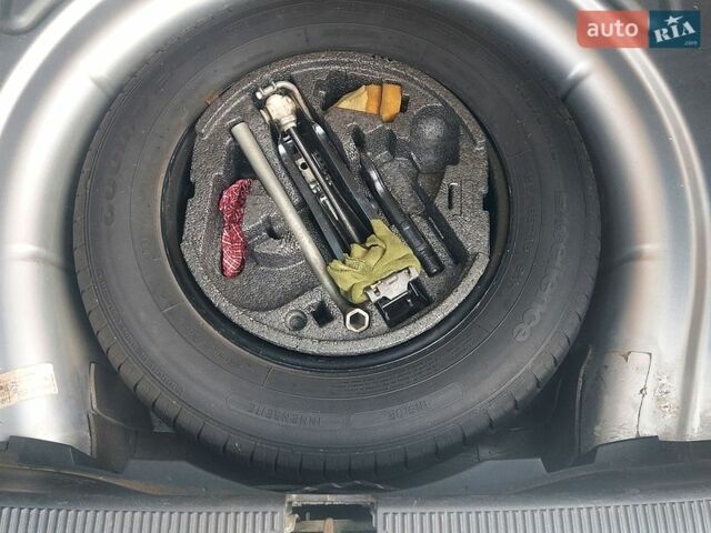 Серый Шкода Октавия, объемом двигателя 1.6 л и пробегом 225 тыс. км за 8300 $, фото 14 на Automoto.ua