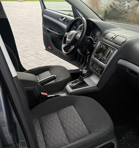 Сірий Шкода Октавія, об'ємом двигуна 1.8 л та пробігом 232 тис. км за 7200 $, фото 15 на Automoto.ua