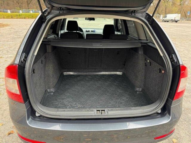 Сірий Шкода Октавія, об'ємом двигуна 1.8 л та пробігом 276 тис. км за 7950 $, фото 12 на Automoto.ua