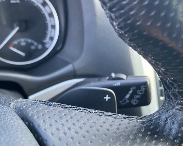 Серый Шкода Октавия, объемом двигателя 2 л и пробегом 218 тыс. км за 9900 $, фото 52 на Automoto.ua