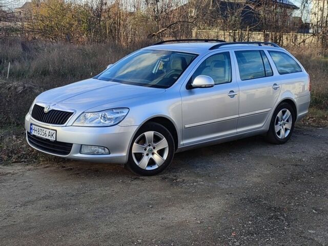 Серый Шкода Октавия, объемом двигателя 1.6 л и пробегом 242 тыс. км за 7800 $, фото 1 на Automoto.ua