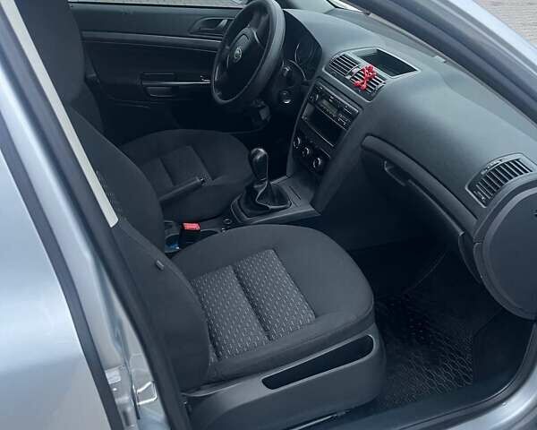 Сірий Шкода Октавія, об'ємом двигуна 1.6 л та пробігом 276 тис. км за 8300 $, фото 8 на Automoto.ua