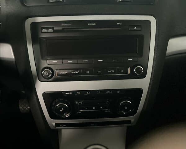 Сірий Шкода Октавія, об'ємом двигуна 1.6 л та пробігом 208 тис. км за 9150 $, фото 69 на Automoto.ua